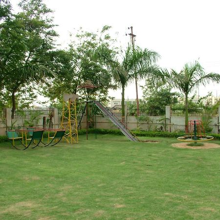 מלון Rāipur Vip'S Club מראה חיצוני תמונה