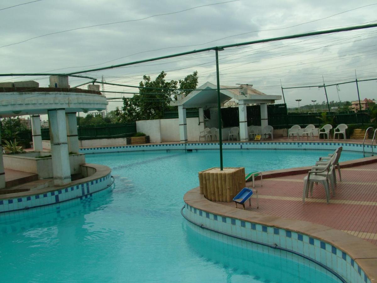 מלון Rāipur Vip'S Club מראה חיצוני תמונה